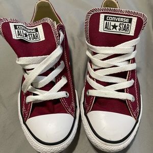 COPY - Maroon converse